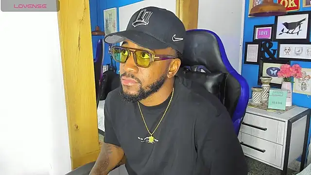 Drake Nassir4 online show from 10-25-25, 04:20