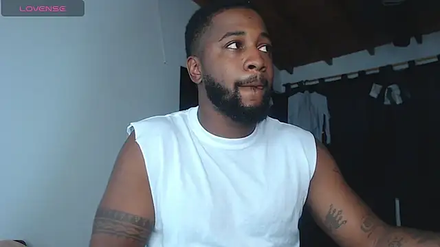 Snapshot of Drake_Nassir4 chatting on 06-07-26, 05:44 Drake Nassir4 online show from 06-07-26, 05:44