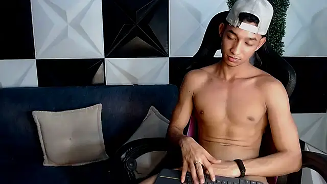 Snapshot of jose_sexycumm chatting on 12-11-24, 12:33 jose sexycumm online show from 12-11-24, 12:33
