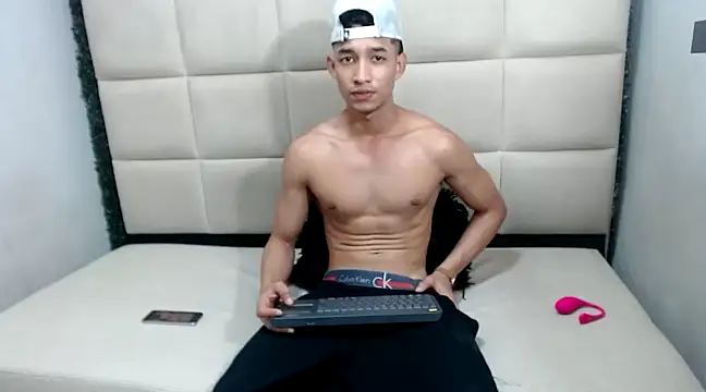 Snapshot of jose_sexycumm chatting on 12-24-24, 07:55 jose sexycumm online show from 12-24-24, 07:55