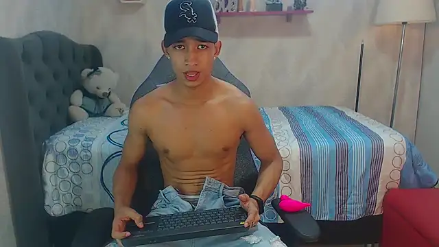 Snapshot of jose_sexycumm chatting on 01-19-25, 07:58 jose sexycumm online show from 01-19-25, 07:58