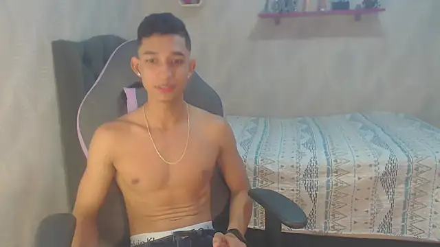 Snapshot of jose_sexycumm chatting on 01-24-25, 03:32 jose sexycumm online show from 01-24-25, 03:32