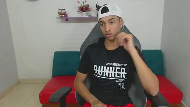 Snapshot of jose_sexycumm chatting on 02-17-25, 07:21 jose sexycumm online show from 02-17-25, 07:21