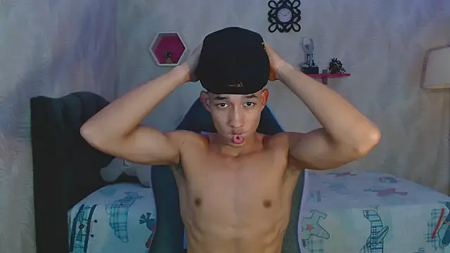 Snapshot of jose_sexycumm chatting on 03-08-25, 08:03 jose sexycumm online show from 03-08-25, 08:03