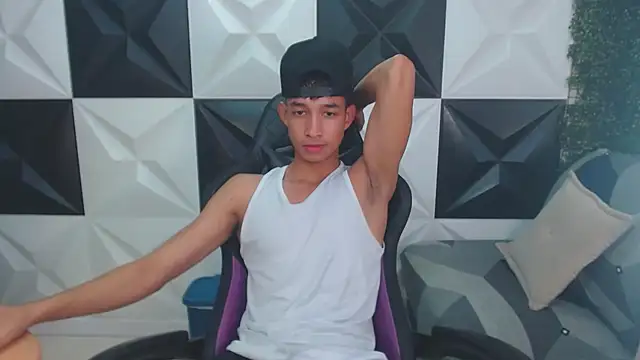 Snapshot of jose_sexycumm chatting on 03-19-25, 11:36 jose sexycumm online show from 03-19-25, 11:36