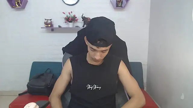 Snapshot of jose_sexycumm chatting on 03-20-25, 08:19 jose sexycumm online show from 03-20-25, 08:19