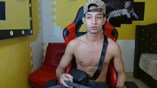 Snapshot of jose_sexycumm chatting on 10-12-25, 07:13 jose sexycumm online show from 10-12-25, 07:13