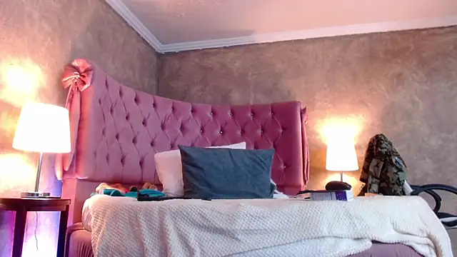 GabyPetit online show from 02-03-25, 08:03