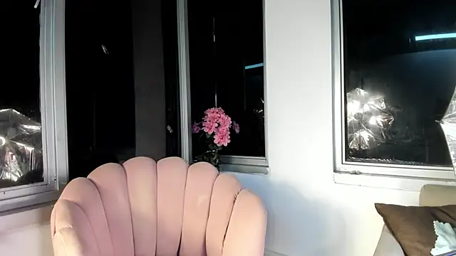 Megan Lim online show from 12-15-24, 10:18