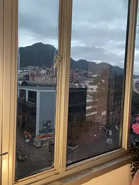 Megan Lim online show from 01-05-25, 12:31