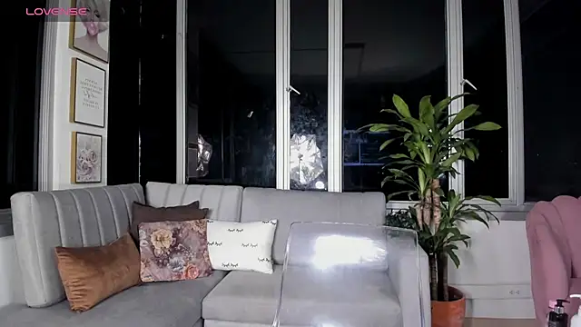 Megan Lim online show from 02-09-25, 10:42