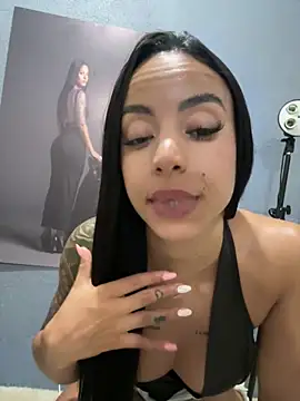 Snapshot of Elamesmamorena chatting on 05-18-26, 10:15 Elamesmamorena online show from 05-18-26, 10:15