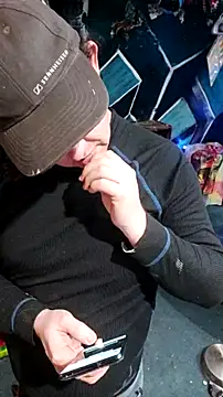 Boo-boo kittyfux online show from 11-20-25, 04:12