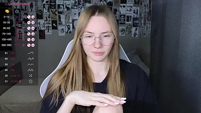 littlevildevil online show from 03-03-26, 06:08