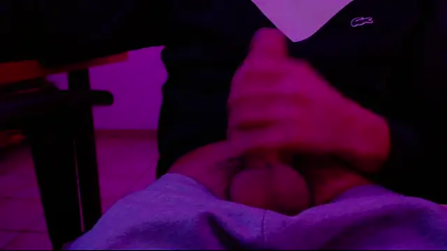 Snapshot of Vlad230323 chatting on 01-22-25, 01:21 Vlad230323 online show from 01-22-25, 01:21