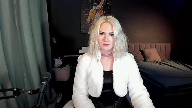 Snapshot of Milena_marshmalows chatting on 02-16-25, 08:10 Milena marshmalows online show from 02-16-25, 08:10
