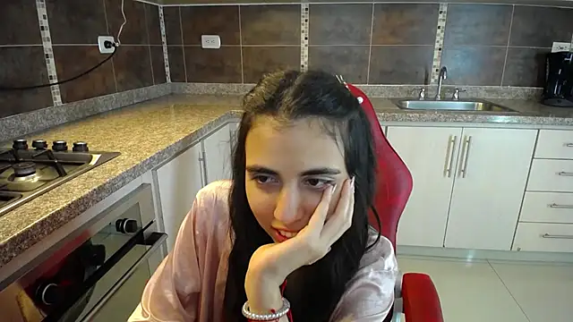 anna alvarez online show from 03-20-25, 01:59