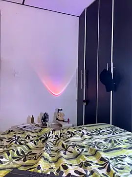 Snapshot of zarablare_ chatting on 09-26-25, 07:23 zarablare online show from 09-26-25, 07:23