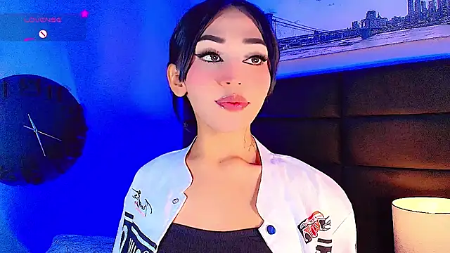 Snapshot of Valery_Sophiia chatting on 02-25-25, 05:52 Valery Sophiia online show from 02-25-25, 05:52