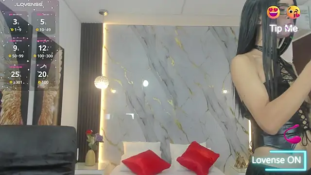 Snapshot of estephany_doll chatting on 02-03-25, 02:24 estephany doll online show from 02-03-25, 02:24