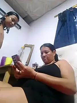 Snapshot of lupita_2023 chatting on 02-17-26, 04:24 lupita 2023 online show from 02-17-26, 04:24