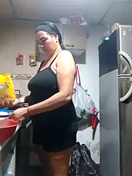 Snapshot of lupita_2023 chatting on 02-20-26, 12:29 lupita 2023 online show from 02-20-26, 12:29