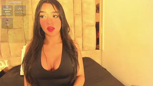 Oliviaa Evans online show from 11-08-25, 04:01