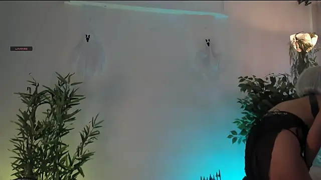 aisha bx online show from 10-16-25, 01:01