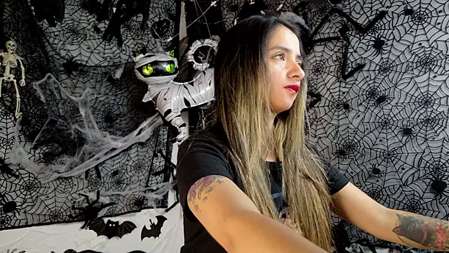 julietta   jackson online show from 10-27-25, 04:44