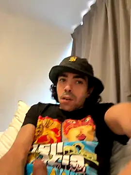 wolfwhite95 online show from 10-12-25, 02:27