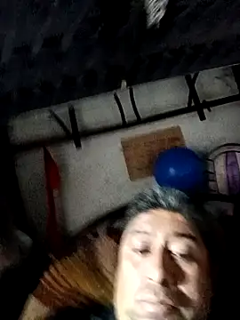 Snapshot of rayhot69 chatting on 12-13-24, 04:38 rayhot69 online show from 12-13-24, 04:38