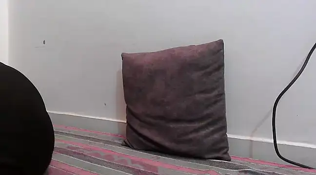 ANANYA-TIWARI online show from 03-08-25, 10:02