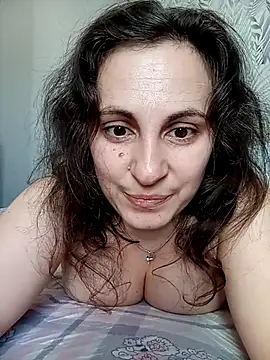 ShelaDiass online show from 02-05-26, 05:23