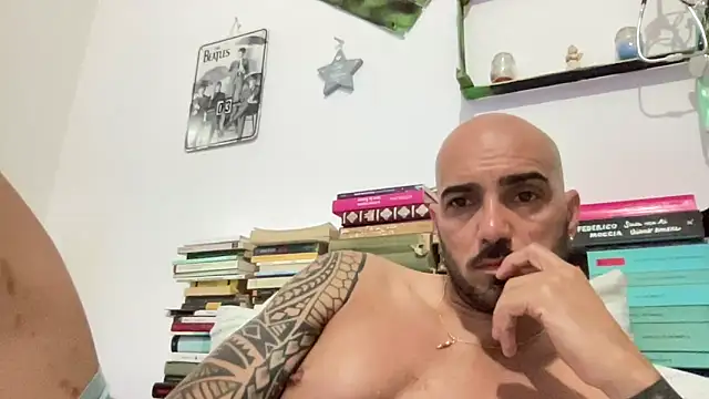 alessandromori91 online show from 06-22-26, 09:01