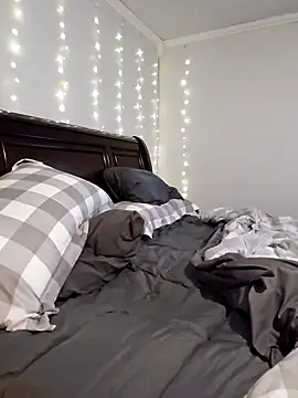 MsShelby40 online show from 12-18-24, 03:22