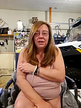 MsShelby40 online show from 01-02-25, 10:22