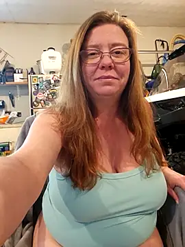 MsShelby40 online show from 04-19-26, 05:56