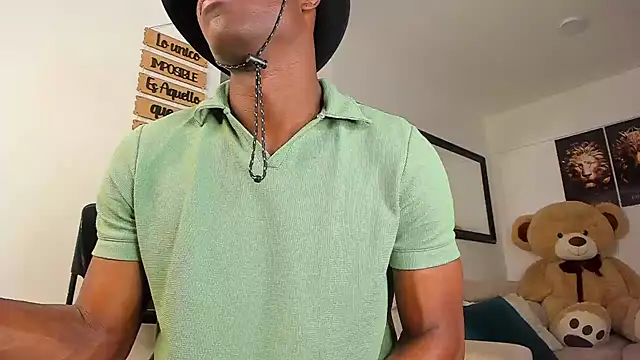 Snapshot of smit_hot_sr chatting on 12-15-24, 04:29 smit hot sr online show from 12-15-24, 04:29