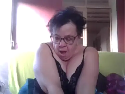 Vandeae44 online show from 01-17-25, 08:24