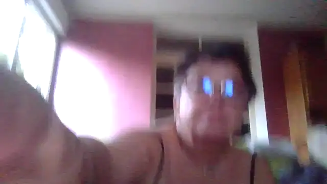 Snapshot of Vandeae44 chatting on 07-26-26, 07:54 Vandeae44 online show from 07-26-26, 07:54