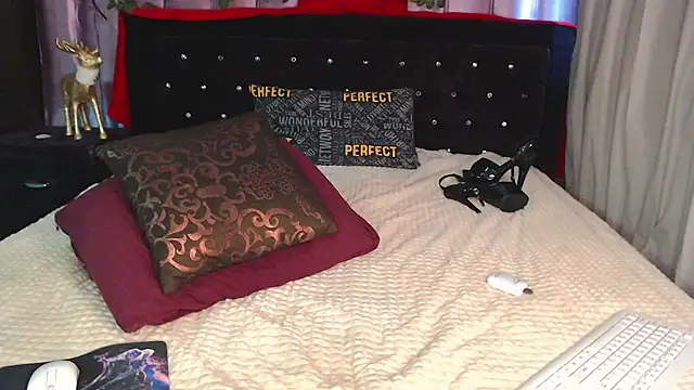 Snapshot of Cristall_Avyy chatting on 03-27-26, 08:26 Cristall Avyy online show from 03-27-26, 08:26