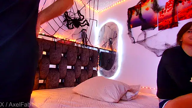 Alex and Fabian online show from 10-21-25, 08:53