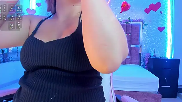 Snapshot of AlessiaDouce chatting on 02-18-25, 08:14 AlessiaDouce online show from 02-18-25, 08:14