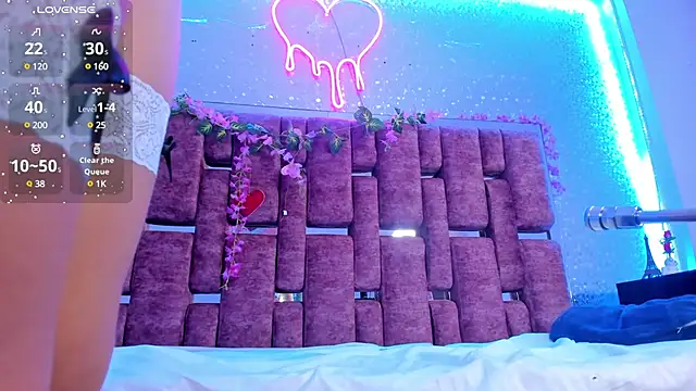 Snapshot of AlessiaDouce chatting on 03-11-25, 08:42 AlessiaDouce online show from 03-11-25, 08:42