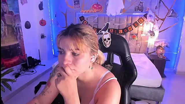 Snapshot of AlessiaDouce chatting on 10-29-25, 04:26 AlessiaDouce online show from 10-29-25, 04:26