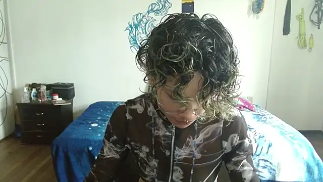 fenixmfx19 online show from 03-04-25, 08:38