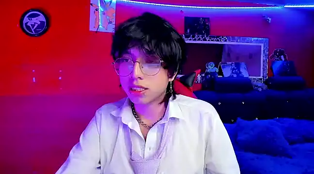 Snapshot of AnggelONfiree chatting on 12-21-24, 03:03 AnggelONfiree online show from 12-21-24, 03:03