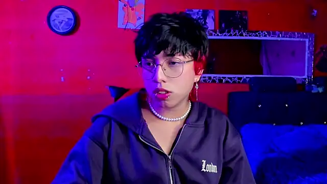 Snapshot of AnggelONfiree chatting on 02-23-25, 06:07 AnggelONfiree online show from 02-23-25, 06:07