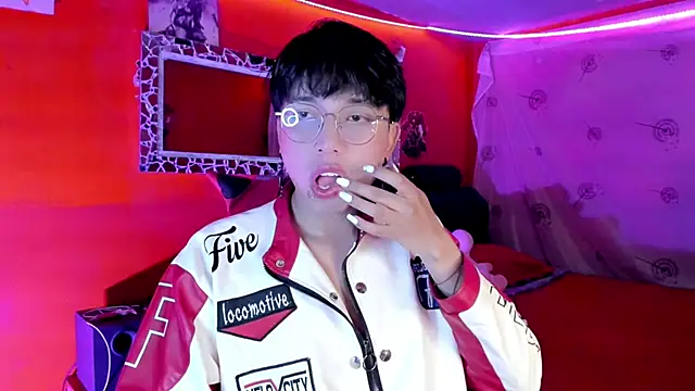 Snapshot of AnggelONfiree chatting on 09-27-25, 01:10 AnggelONfiree online show from 09-27-25, 01:10