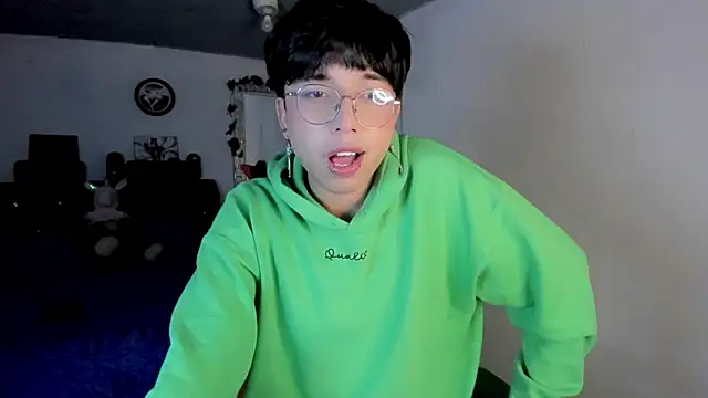 Snapshot of AnggelONfiree chatting on 02-05-26, 04:28 AnggelONfiree online show from 02-05-26, 04:28